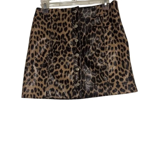 Know One Cares Women's Animal Print Mini Skirt Size M Multicolor - Picture 2 of 8